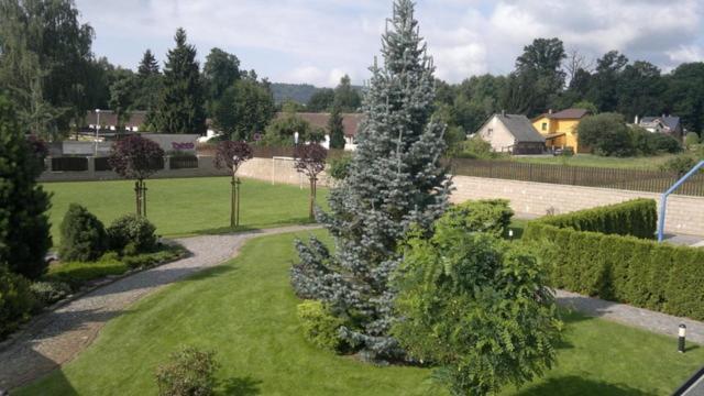 Hotel Za Vodou Dvur Kralove nad Labem Exterior photo