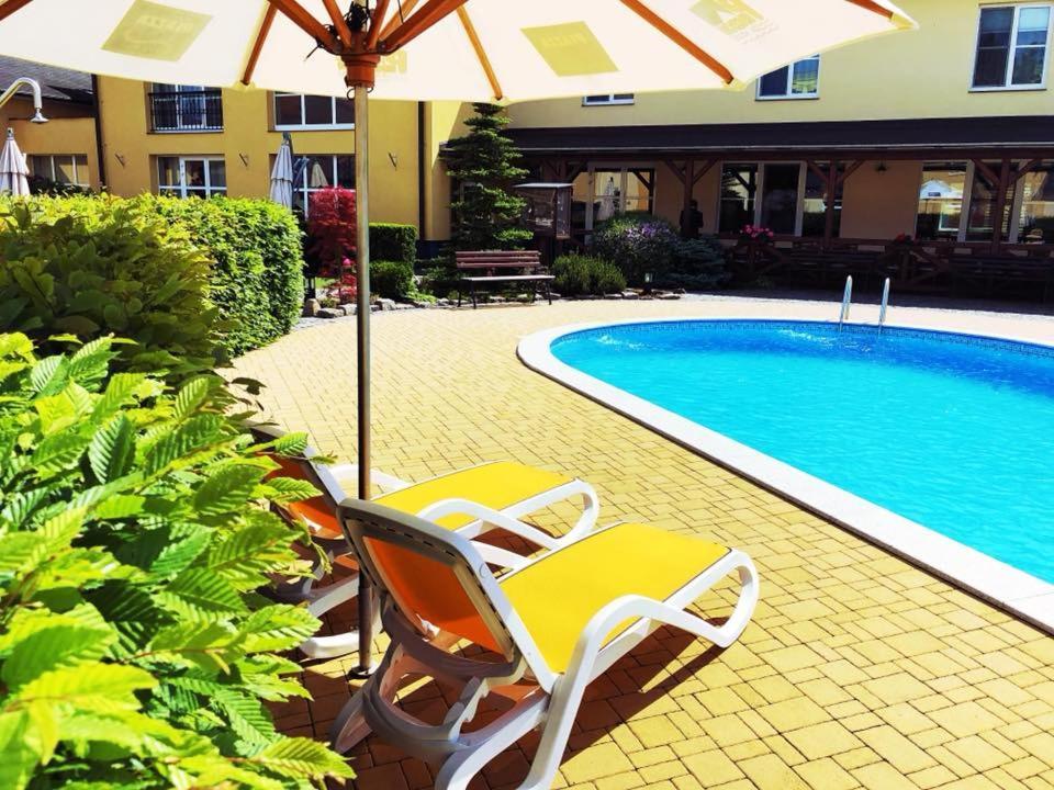 Hotel Za Vodou Dvur Kralove nad Labem Exterior photo